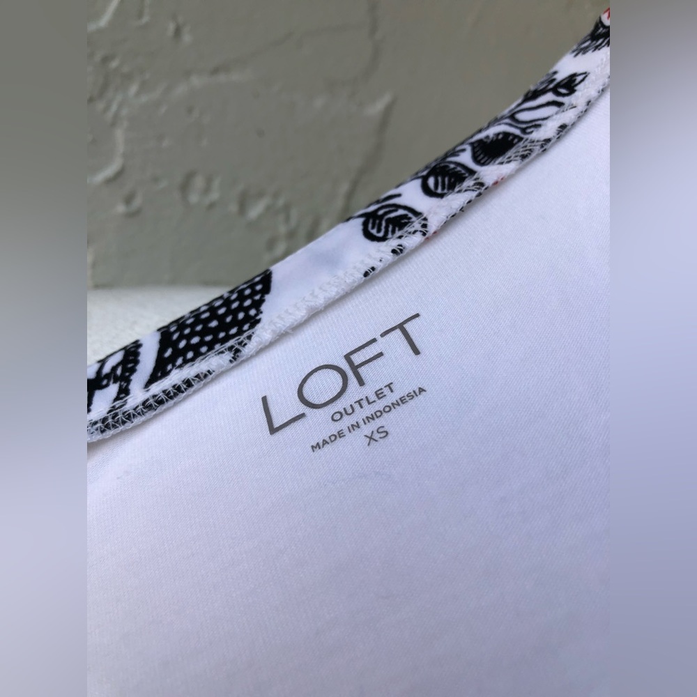 Loft blouse ❤️ - Picture 7 of 7